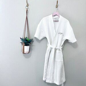 Frette Unisex Embroidered Jumby Bay Island Waffle Robe White Size M